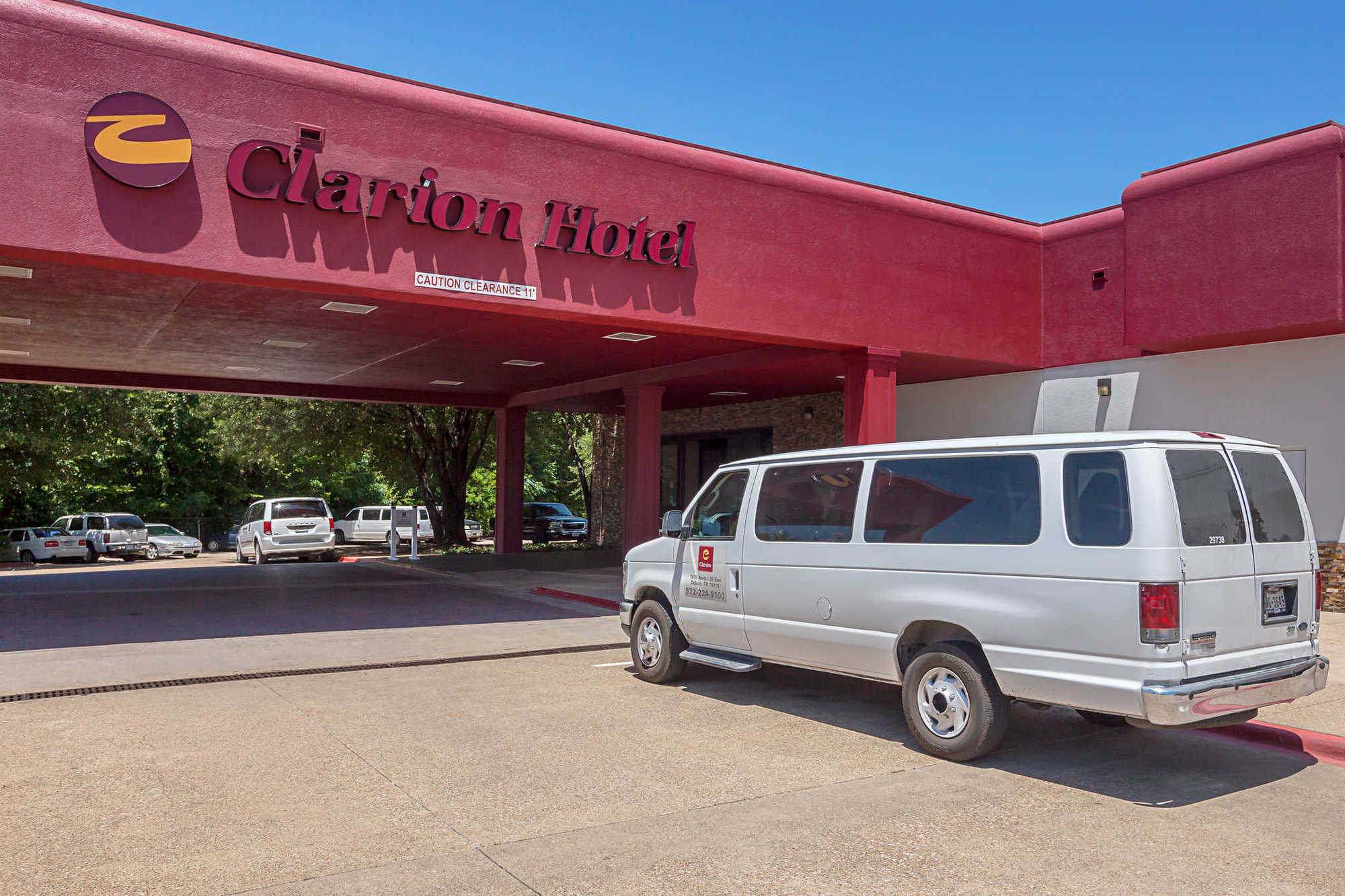 Magnuson Grand Desoto Hotel Exterior photo